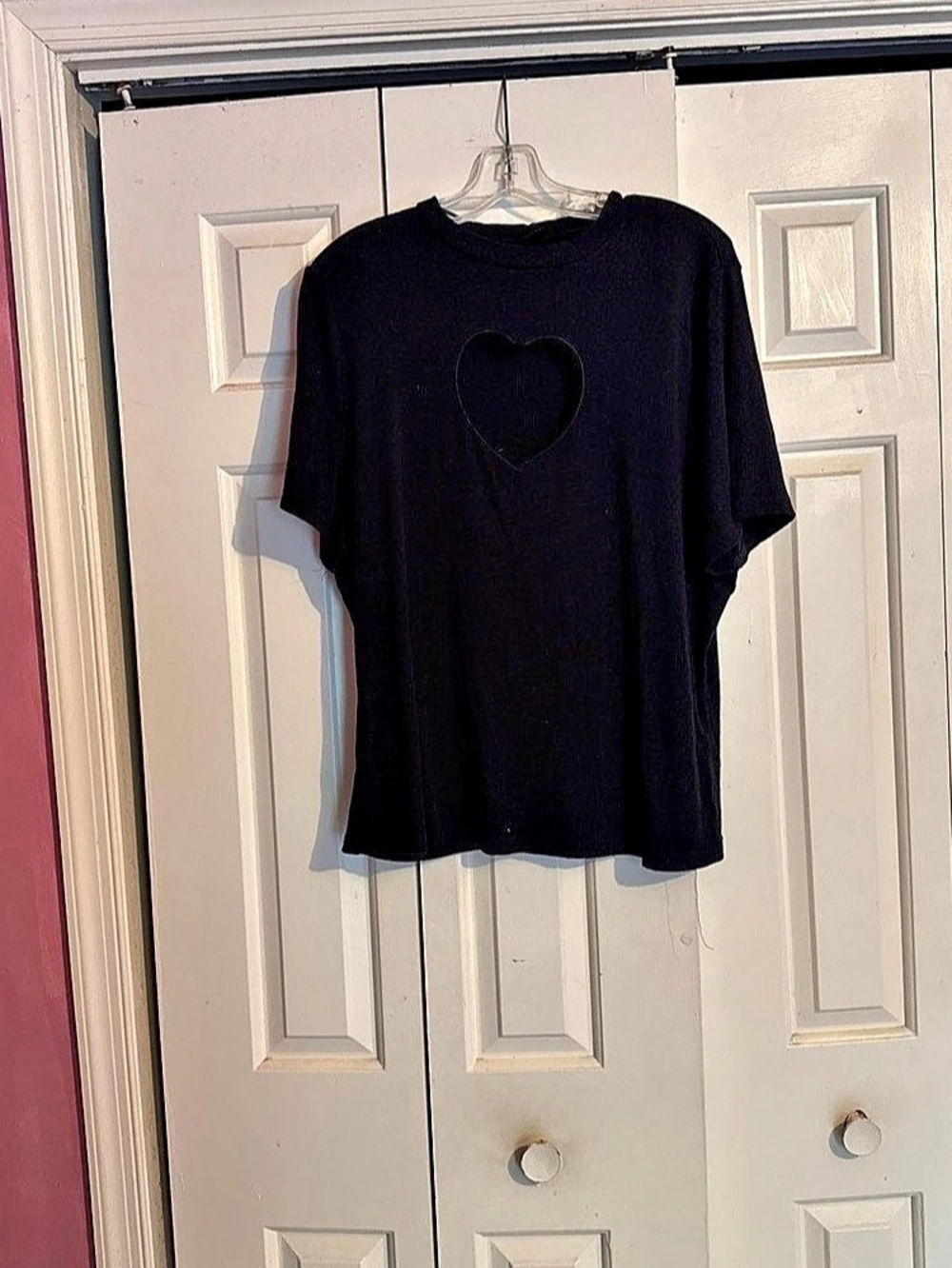 SHEIN Heart Detail Short Sleeve Tee in Black Size 4XL
